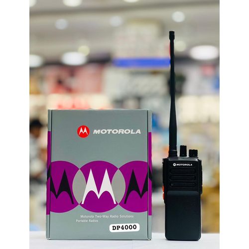 Motorola Wireless DP4000 Long Range Walkie Talkie Two Way Portable Radio Professional UHF FM Handheld Transceiver.