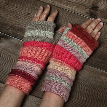 Farvede almindelige handsker og vanter